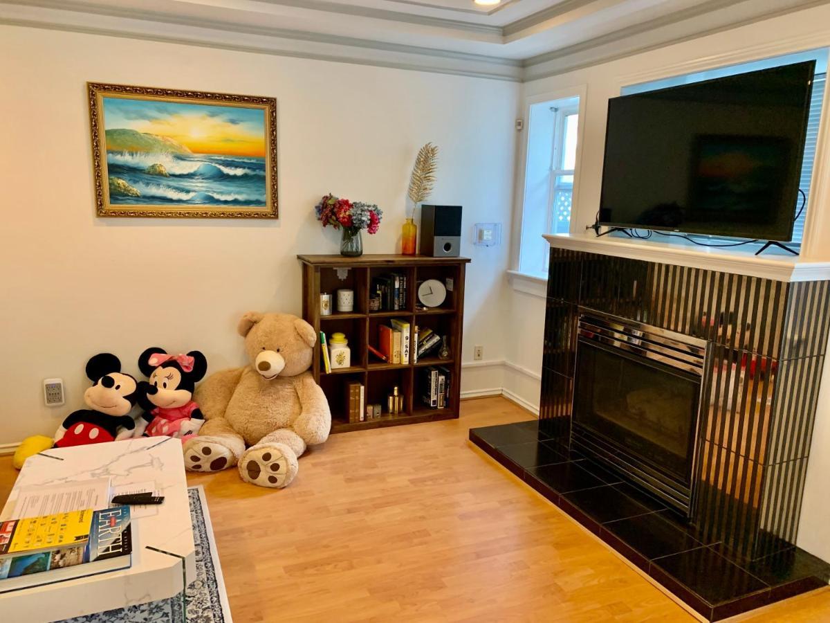 One Bedroom Queen Bed Sharing Washroom In Tiger Sweet House License## 列治文 外观 照片