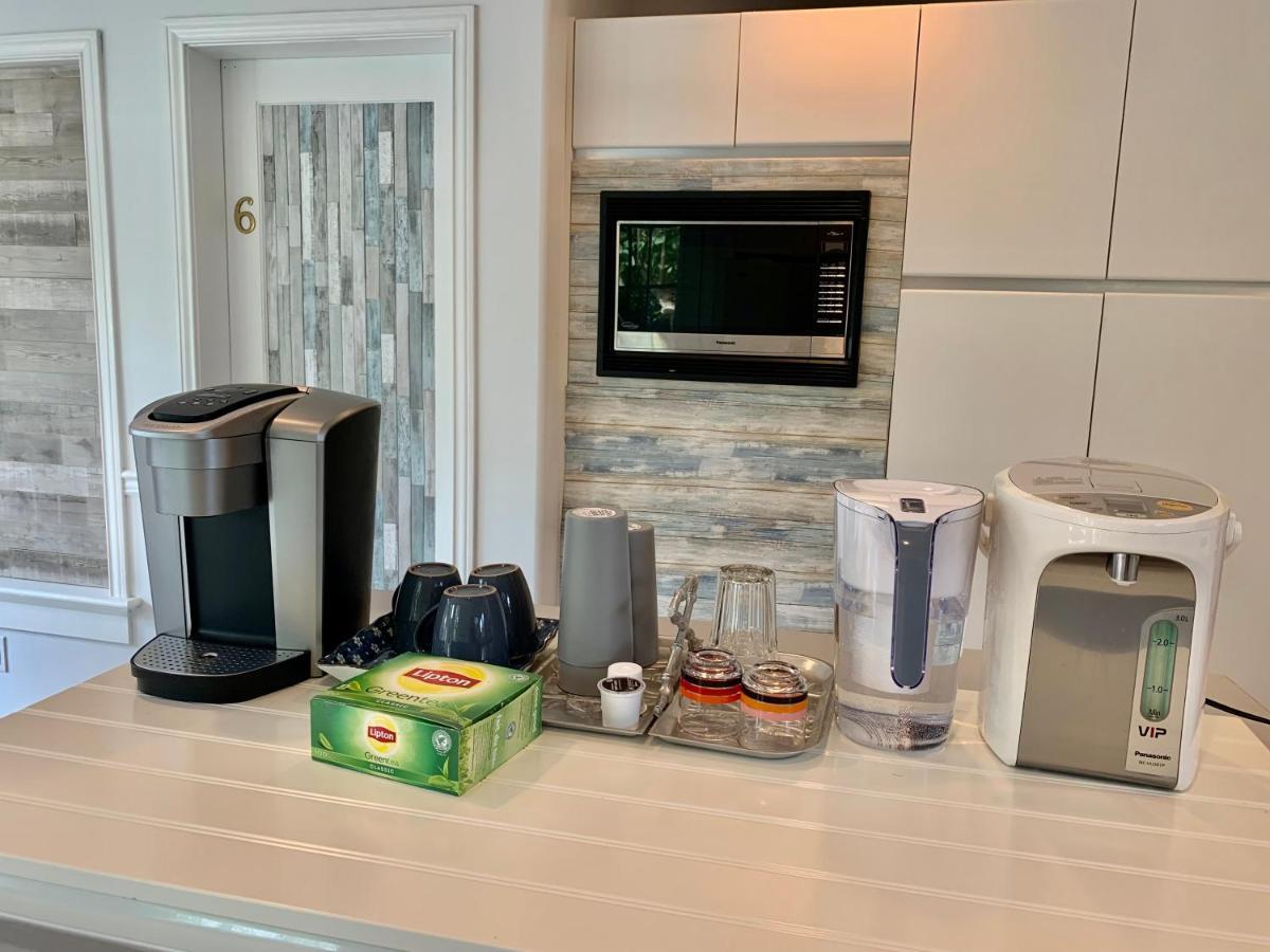 One Bedroom Queen Bed Sharing Washroom In Tiger Sweet House License## 列治文 外观 照片